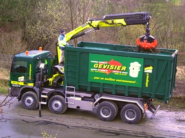 Camion 4 essieux Multilift 8x4